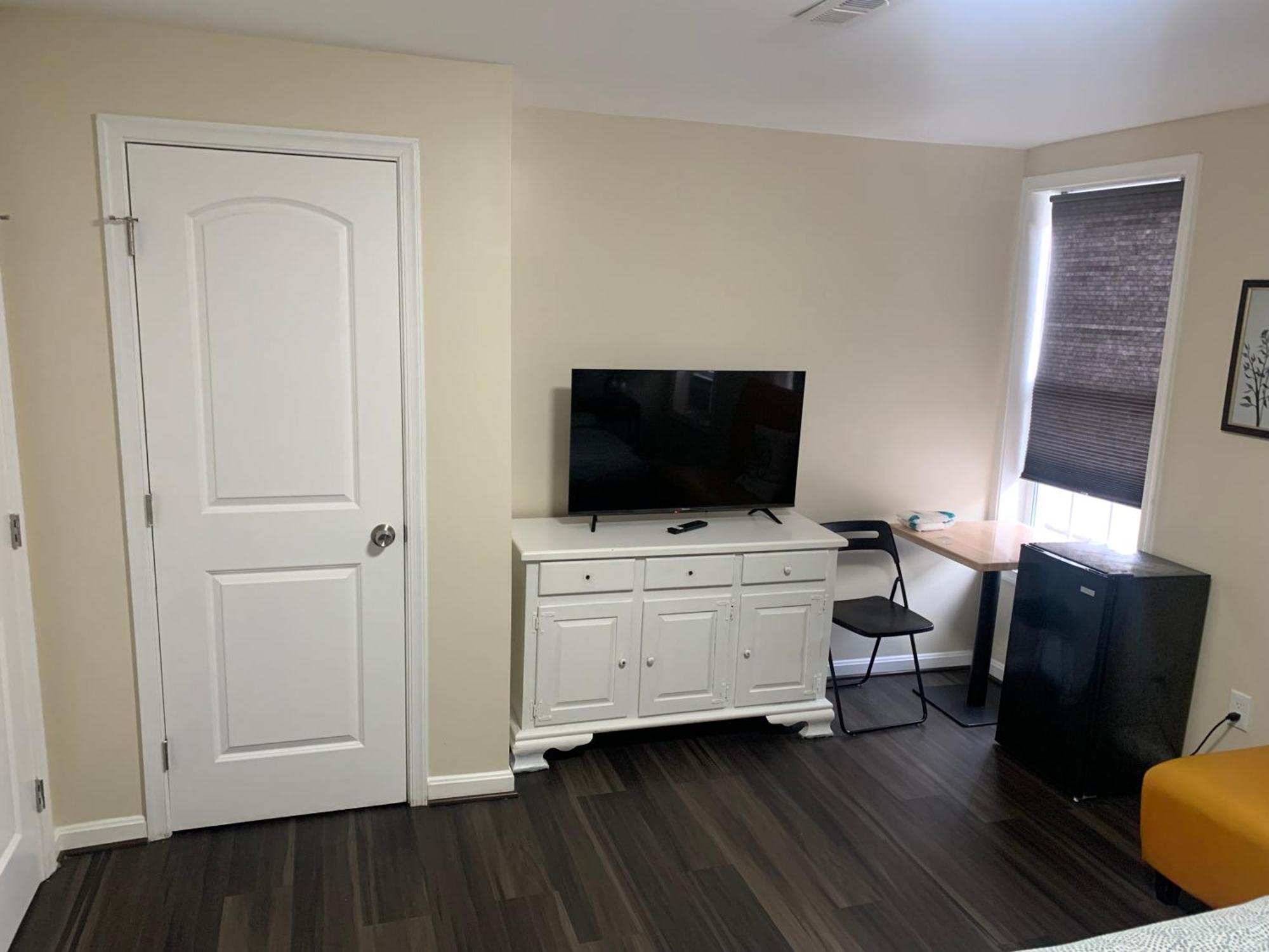 Beautiful Bedroom Next Camden Yard And M&t Stadium *
